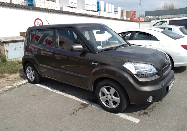 Kia Soul cena 18900 przebieg: 218000, rok produkcji 2009 z Poznań małe 56